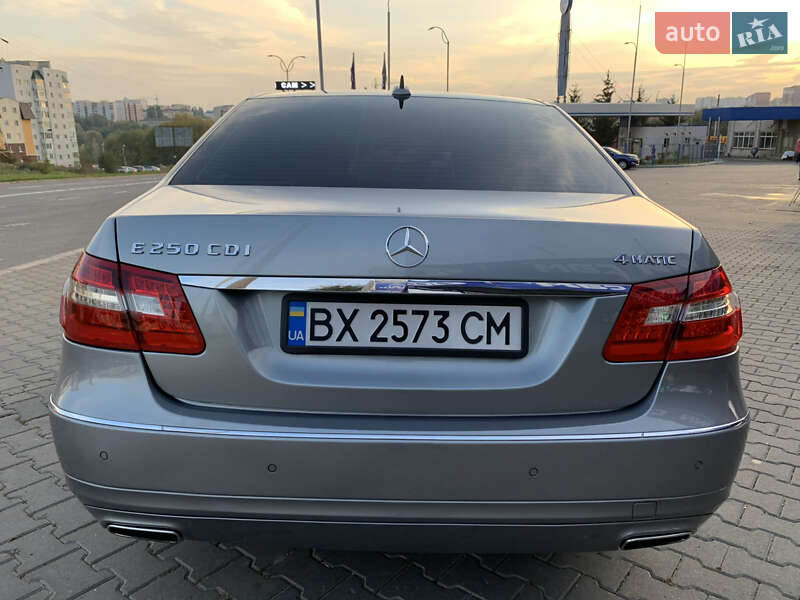 Седан Mercedes-Benz E-Class 2011 в Хмельницком