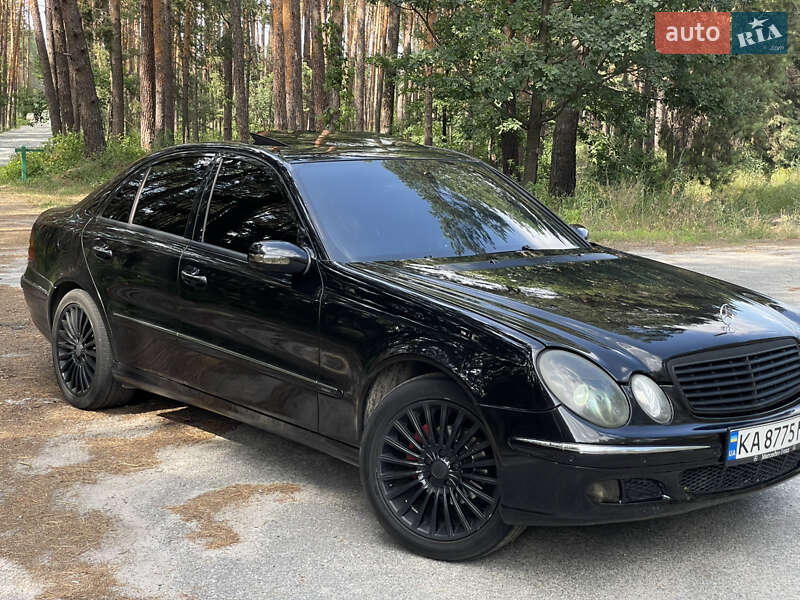 Mercedes-Benz E-Class 2002