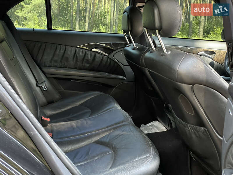 Седан Mercedes-Benz E-Class 2002 в Вышгороде