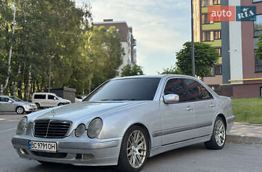 Седан Mercedes-Benz E-Class 2000 в 