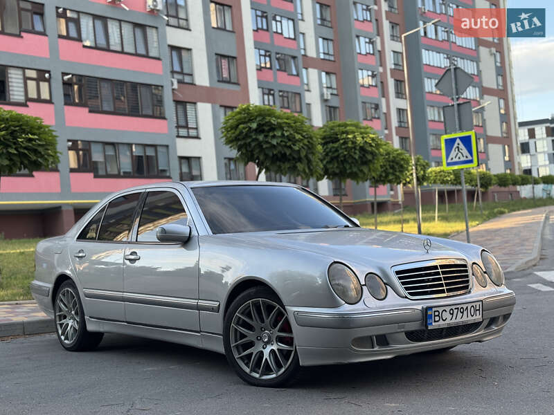 Седан Mercedes-Benz E-Class 2000 в 