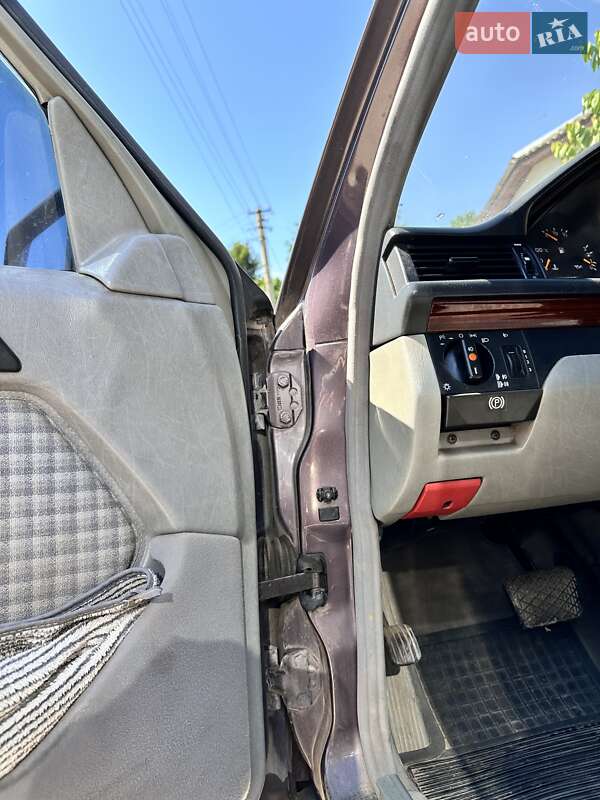 Седан Mercedes-Benz E-Class 1994 в Тернополе
