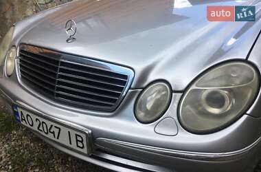 Седан Mercedes-Benz E-Class 2003 в 