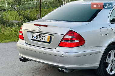 Седан Mercedes-Benz E-Class 2002 в 