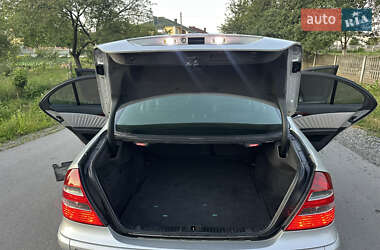 Седан Mercedes-Benz E-Class 2002 в 