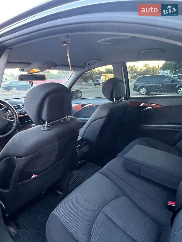 Седан Mercedes-Benz E-Class 2002 в Первомайську