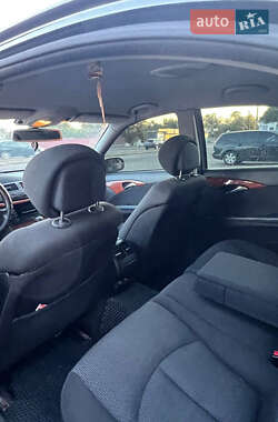 Седан Mercedes-Benz E-Class 2002 в  фото 14 Седан Mercedes-Benz E-Class 2002 в