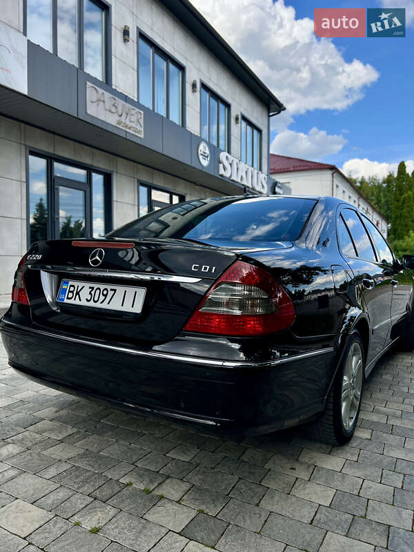 Седан Mercedes-Benz E-Class 2008 в Березному