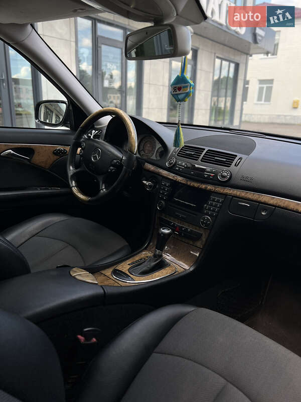Седан Mercedes-Benz E-Class 2008 в Березному