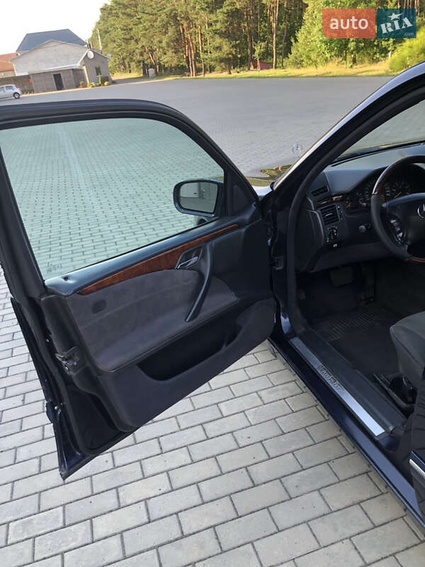 Седан Mercedes-Benz E-Class 2001 в Костополе