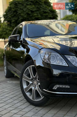 Седан Mercedes-Benz E-Class 2009 в 
