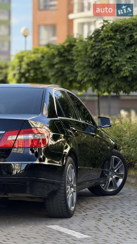 Седан Mercedes-Benz E-Class 2009 в Ивано-Франковске
