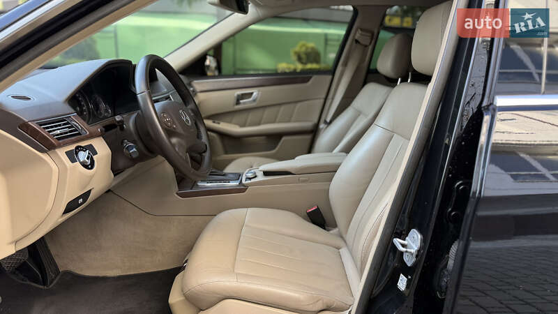 Седан Mercedes-Benz E-Class 2009 в Ивано-Франковске