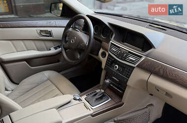 Седан Mercedes-Benz E-Class 2009 в 