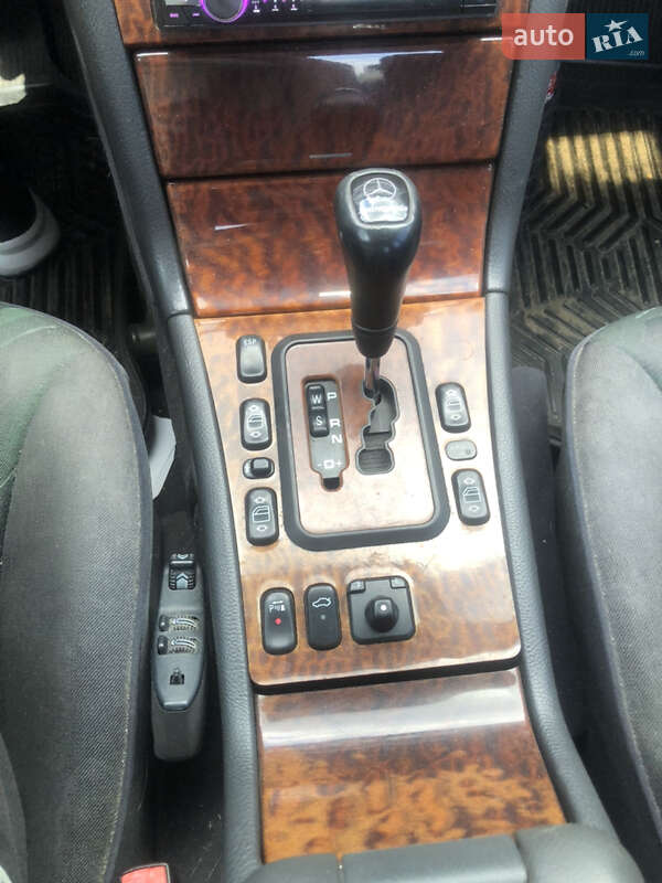 Седан Mercedes-Benz E-Class 1999 в Борисполе