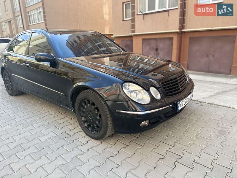 Седан Mercedes-Benz E-Class 2002 в Ивано-Франковске