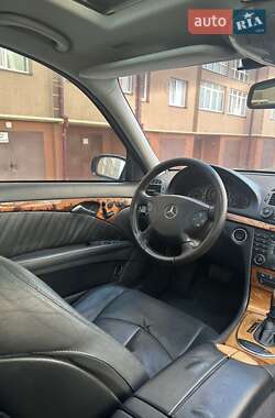 Седан Mercedes-Benz E-Class 2002 в 