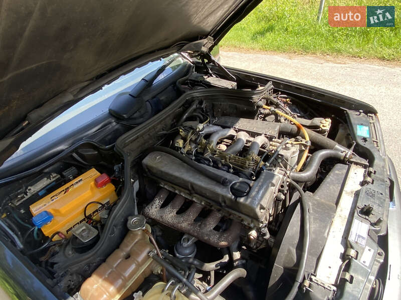 Седан Mercedes-Benz E-Class 1989 в Житомире