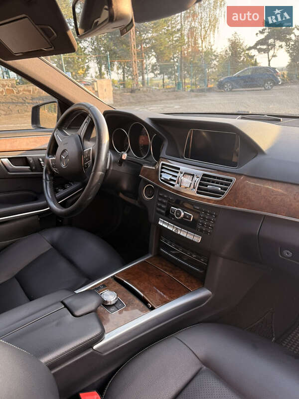 Седан Mercedes-Benz E-Class 2014 в Ужгороде