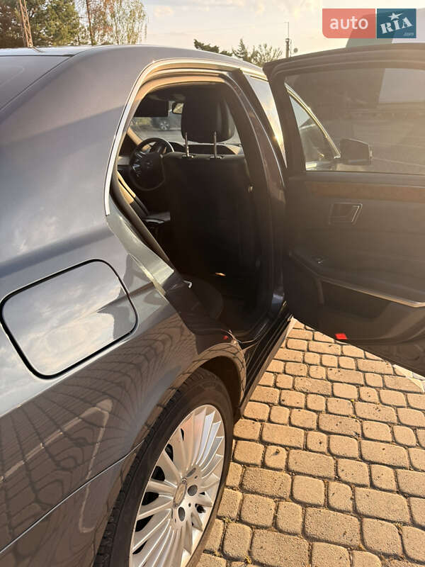 Седан Mercedes-Benz E-Class 2014 в Ужгороде
