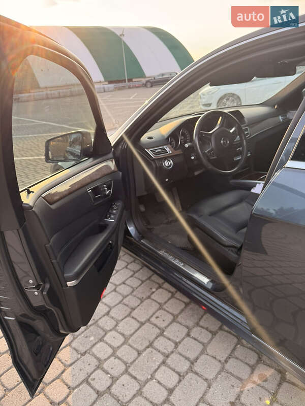 Седан Mercedes-Benz E-Class 2014 в Ужгороде