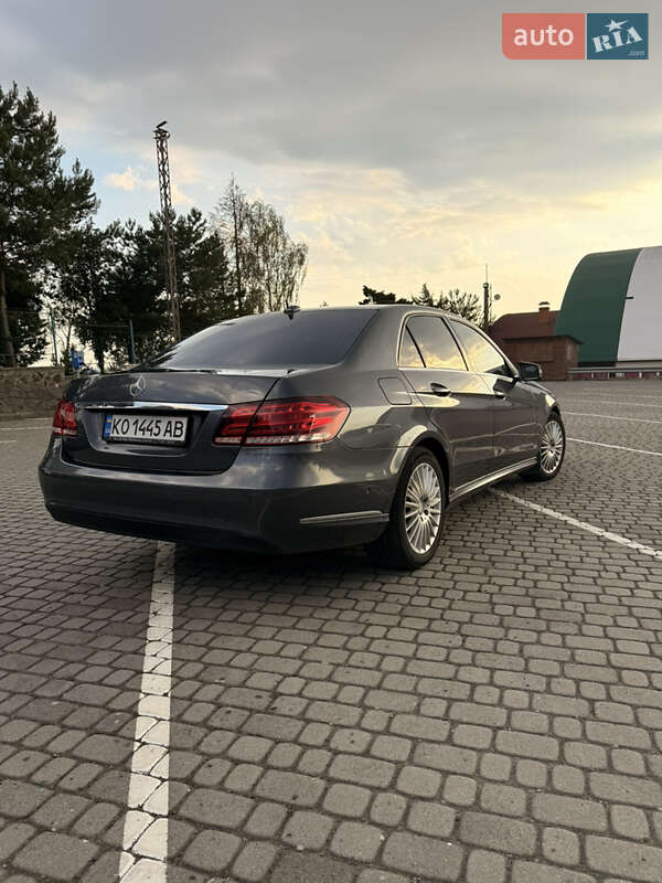 Седан Mercedes-Benz E-Class 2014 в Ужгороде