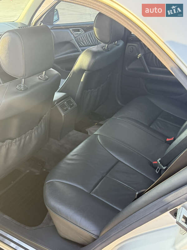 Седан Mercedes-Benz E-Class 1999 в Киеве