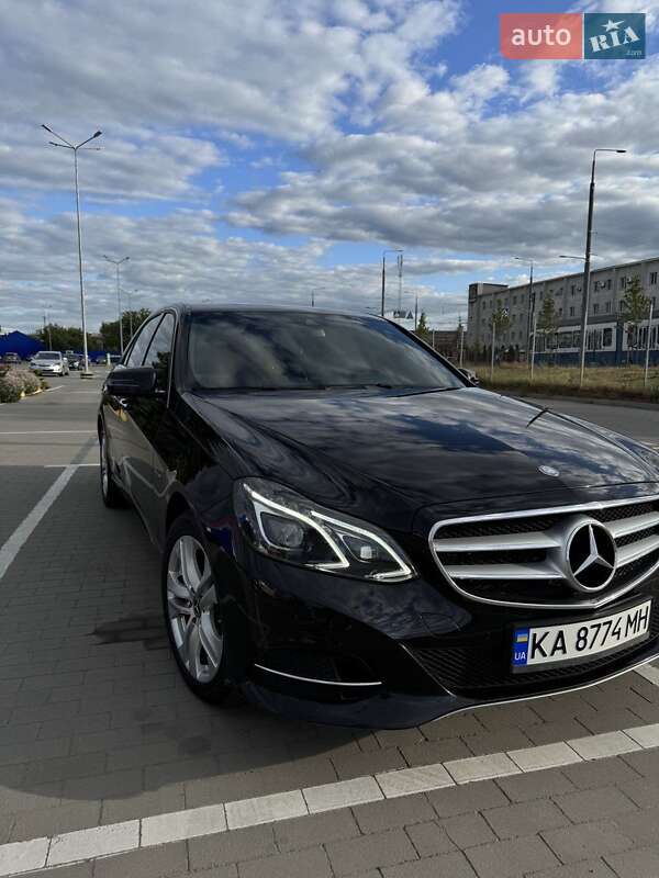 Седан Mercedes-Benz E-Class 2015 в 
