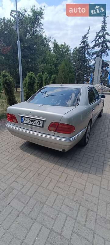 Седан Mercedes-Benz E-Class 1998 в Запорожье
