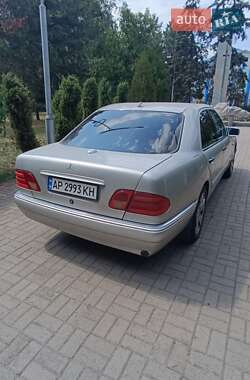 Седан Mercedes-Benz E-Class 1998 в 
