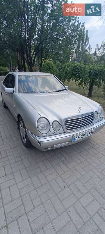 Седан Mercedes-Benz E-Class 1998 в Запорожье