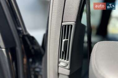 Седан Mercedes-Benz E-Class 2011 в 