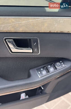 Седан Mercedes-Benz E-Class 2011 в 
