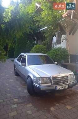 Седан Mercedes-Benz E-Class 1995 в Бориславе