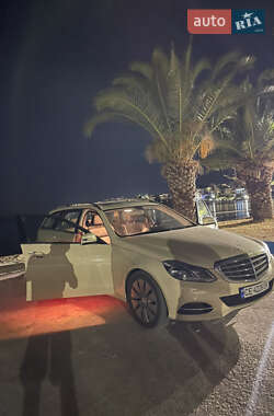 Універсал Mercedes-Benz E-Class 2013 в Чернівцях