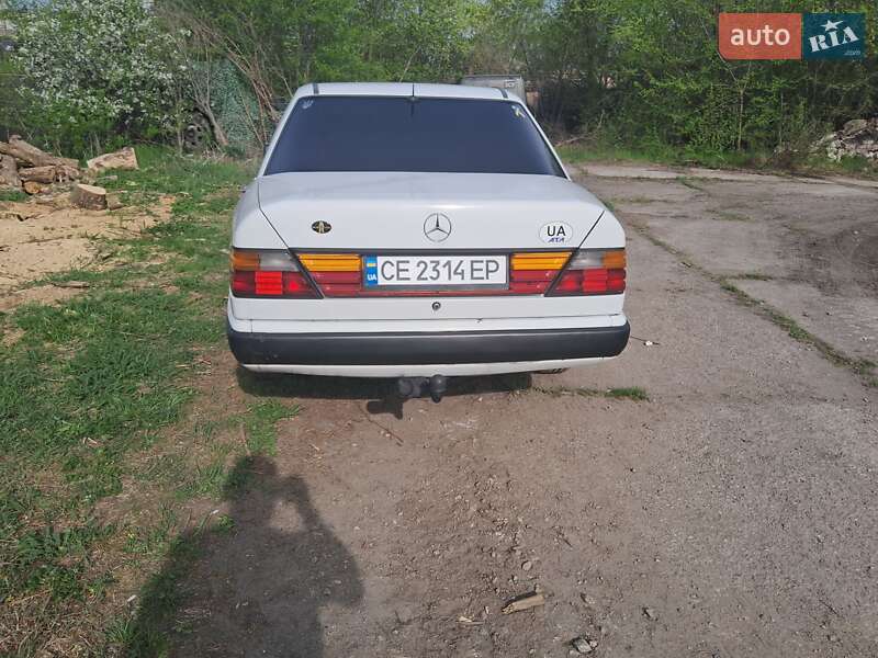 Седан Mercedes-Benz E-Class 1989 в Запорожье