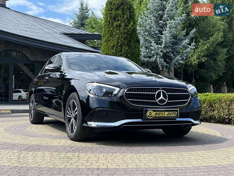 Седан Mercedes-Benz E-Class 2022 в 