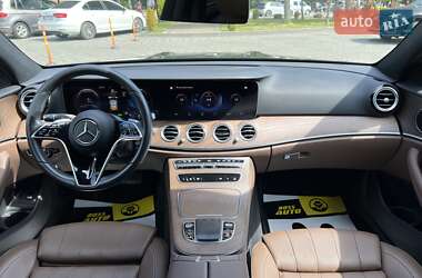 Седан Mercedes-Benz E-Class 2022 в 
