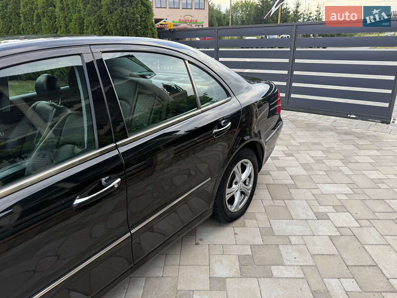 Седан Mercedes-Benz E-Class 2004 в Ивано-Франковске