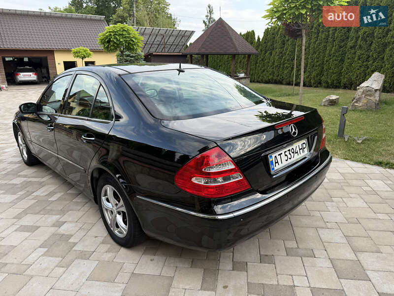Седан Mercedes-Benz E-Class 2004 в Ивано-Франковске