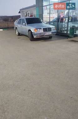 Седан Mercedes-Benz E-Class 1992 в Веселиновому