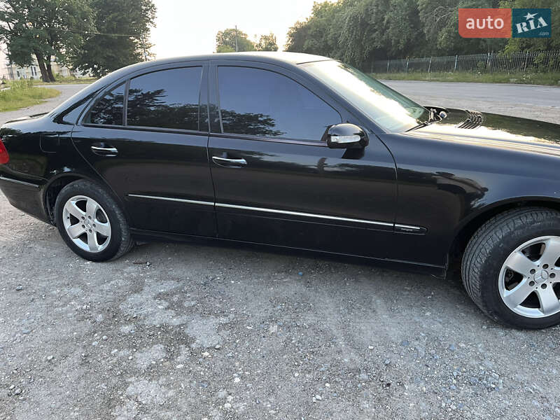 Седан Mercedes-Benz E-Class 2004 в Тернополі