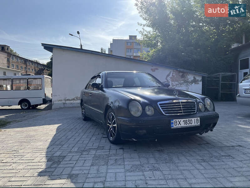 Седан Mercedes-Benz E-Class 1998 в Хмельницком