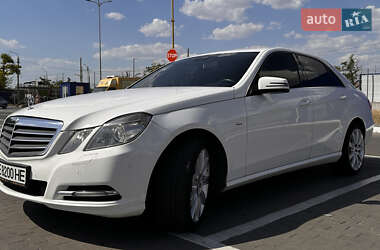 Седан Mercedes-Benz E-Class 2012 в 