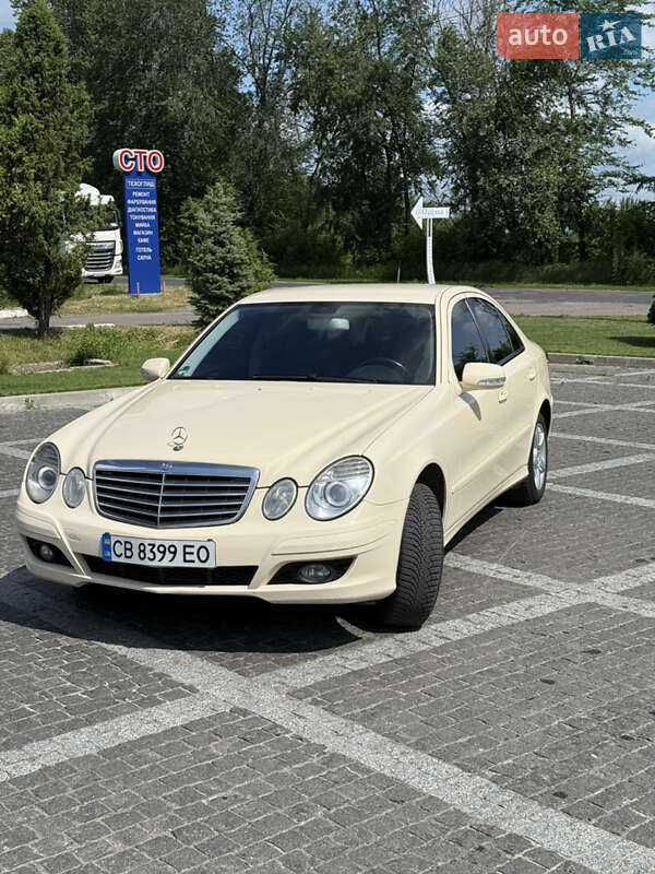 Седан Mercedes-Benz E-Class 2008 в Пирятині