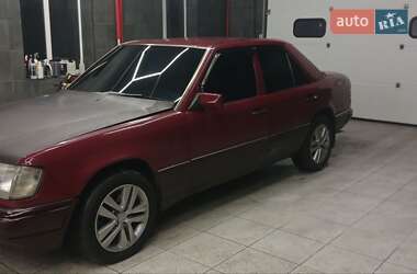 Седан Mercedes-Benz E-Class 1989 в 