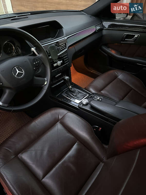 Седан Mercedes-Benz E-Class 2011 в Сокирянах