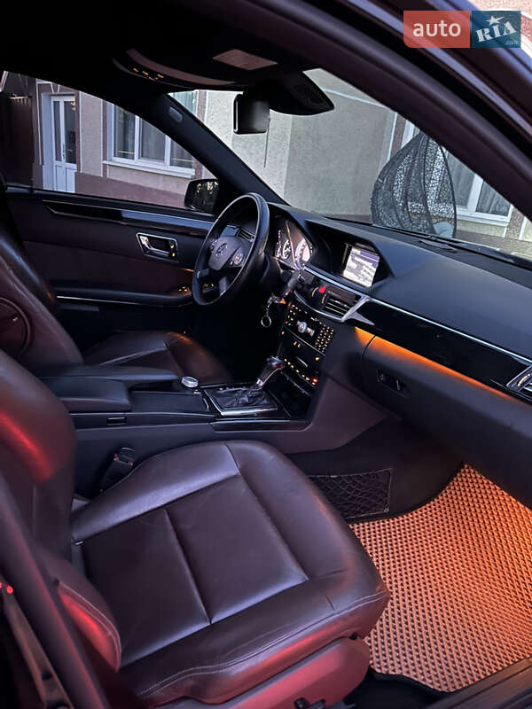 Седан Mercedes-Benz E-Class 2011 в Сокирянах