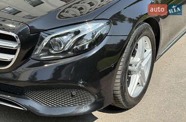 Седан Mercedes-Benz E-Class 2017 в  фото 15 Седан Mercedes-Benz E-Class 2017 в