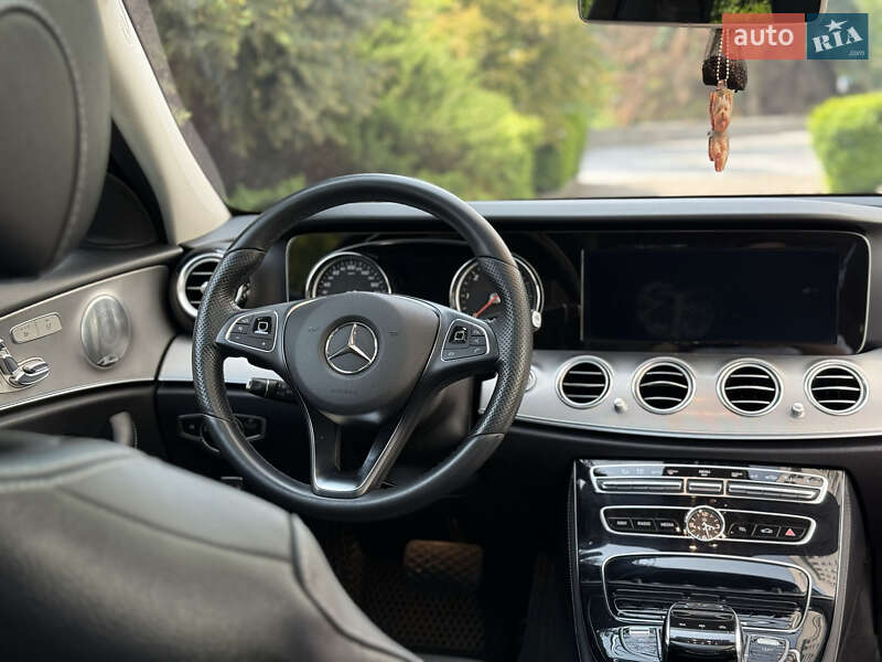 Седан Mercedes-Benz E-Class 2017 в Тернополе фото 49 Седан Mercedes-Benz E-Class 2017 в Тернополе